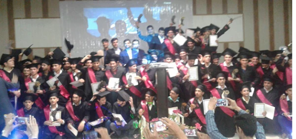 با حضور مسئولین استانی و مدیران مناطق آموزش و پرورش برگزار شد :

برگزاری دومین آئین جشن دانش آموختگی دانشجویان ورودی 92 مرکز دانشور نیشابور
 4