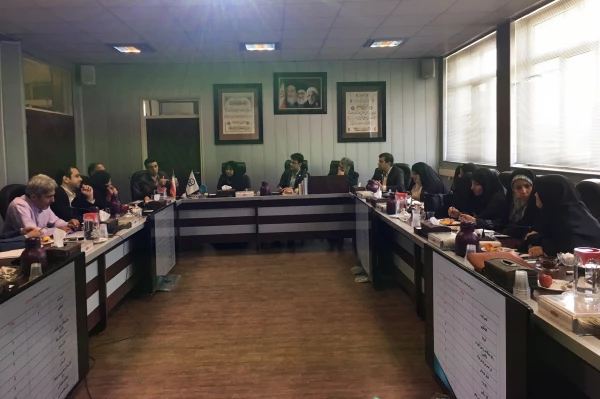 ویژه کارشناسان مشاوره، اموردانشجویی وحراست برگزار شد:

اولین دوره آموزشی پیش گیری از اعتیاد به صورت ویدیو کنفرانسی 8