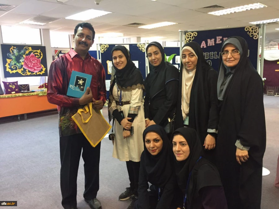 دانشجومعلمان دانشگاه فرهنگیان و کسب تجربه های جدید:

یادداشت های روزانه دانشجو معلمان از سفر به مالزی(یادداشت دوم.قسمت اول)
 2