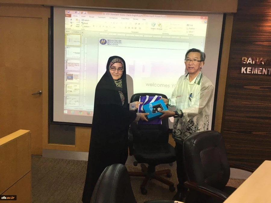 دانشجومعلمان دانشگاه فرهنگیان و کسب تجربه های جدید:

یادداشت های روزانه دانشجو معلمان از سفر به مالزی(یادداشت دوم.قسمت دوم)
 5