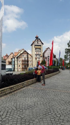 دانشجومعلمان دانشگاه فرهنگیان و کسب تجربه های جدید:

یادداشت های روزانه دانشجو معلمان از سفر به مالزی(یادداشت پنجم) 2