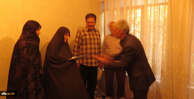 با حضور مسؤولان دانشگاه فرهنگیان اردبیل و بسیج دانشجویی دانشگاه های اردبیل انجام شد:

 دیدار با خانواده ی دانشجومعلم شهید یعقوب مهدی زاده
 3