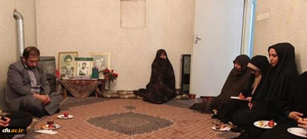 با حضور مسؤولان دانشگاه فرهنگیان اردبیل و بسیج دانشجویی دانشگاه های اردبیل انجام شد:

 دیدار با خانواده ی دانشجومعلم شهید یعقوب مهدی زاده
 6