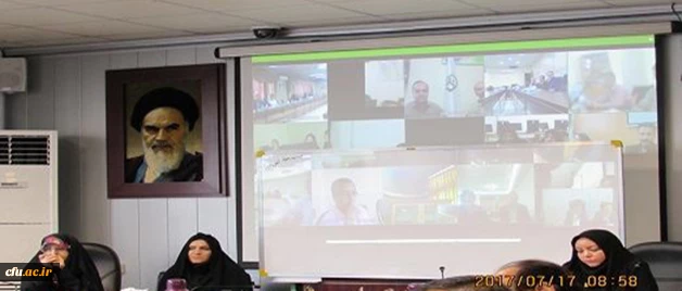 با حضور معاون دانشجویی و سرپرست دفتر حراست سازمان مرکزی برگزار شد:

اولین دوره آموزشی پیش گیری از اعتیاد ویژه کارشناسان مشاوره، اموردانشجویی وحراست 2