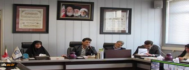 با حضور معاون دانشجویی و سرپرست دفتر حراست سازمان مرکزی برگزار شد:

اولین دوره آموزشی پیش گیری از اعتیاد ویژه کارشناسان مشاوره، اموردانشجویی وحراست 4