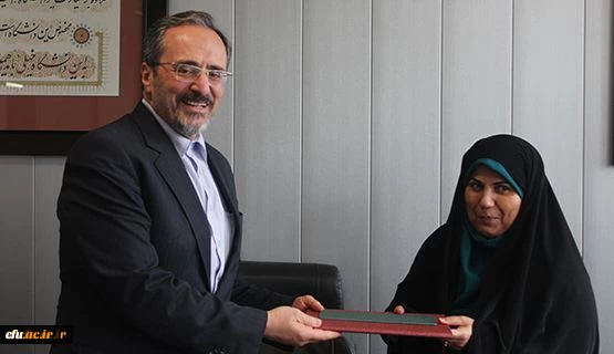 ازسوی سرپرست دانشگاه انجام شد:
ابلاغ برنامه و بودجه سال 1396 به معاونت دانشجویی و سایر معاونت ها و مدیریت های مستقل سازمان مرکزی 2