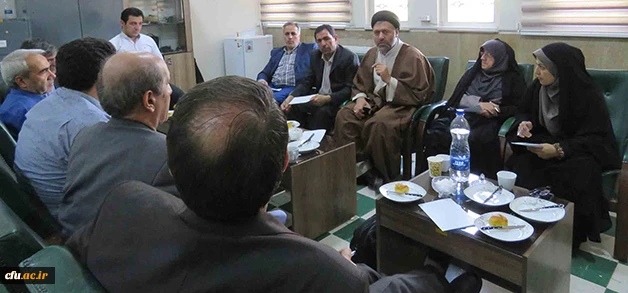 در اولین جلسه شورای هم اندیشی اساتید دانشگاه فرهنگیان آذربایجان شرقی تاکید شد:

ایجاد بستر اظهارنظر و نقد اندیشه ها و بهره مندی از افکار و تجارب اساتید
 3