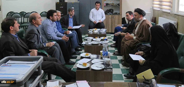 در اولین جلسه شورای هم اندیشی اساتید دانشگاه فرهنگیان آذربایجان شرقی تاکید شد:

ایجاد بستر اظهارنظر و نقد اندیشه ها و بهره مندی از افکار و تجارب اساتید
 4