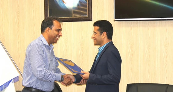 در نشست خبری مدیر امور پردیس های استان هرمزگان در گرامیداشت روز خبرنگار:

دانشگاه فرهنگیان برای معرفی خود به آحاد جامعه نیازمند یاری اصحاب رسانه و خبر است 8