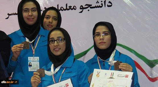 در اراک برگزار شد:

مراسم اختتامیه رشته تنیس روی میز بیست و سومین المپیاد ورزش دانشجو معلمان 3