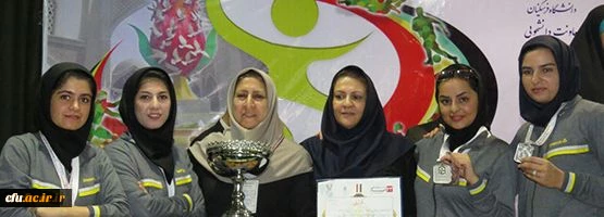 در اراک برگزار شد:

مراسم اختتامیه رشته تنیس روی میز بیست و سومین المپیاد ورزش دانشجو معلمان 4