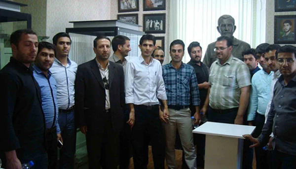 در راستای اجرای برنامه های غیر متمرکز فرهنگی مصوب صورت گرفت:

تبریز گردی مهارت آموزان ماده 28 به همراه جمعی از دانشجویان ناپیوسته 5