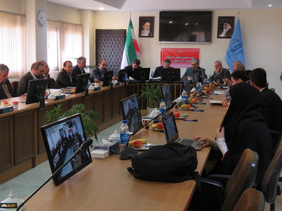 سرپرست دانشگاه در جشن فارغ التحصیلی دانشجو معلمان آذربایجان شرقی:

 معلم شدن خلقی دیگر و تولدی تازه است 3