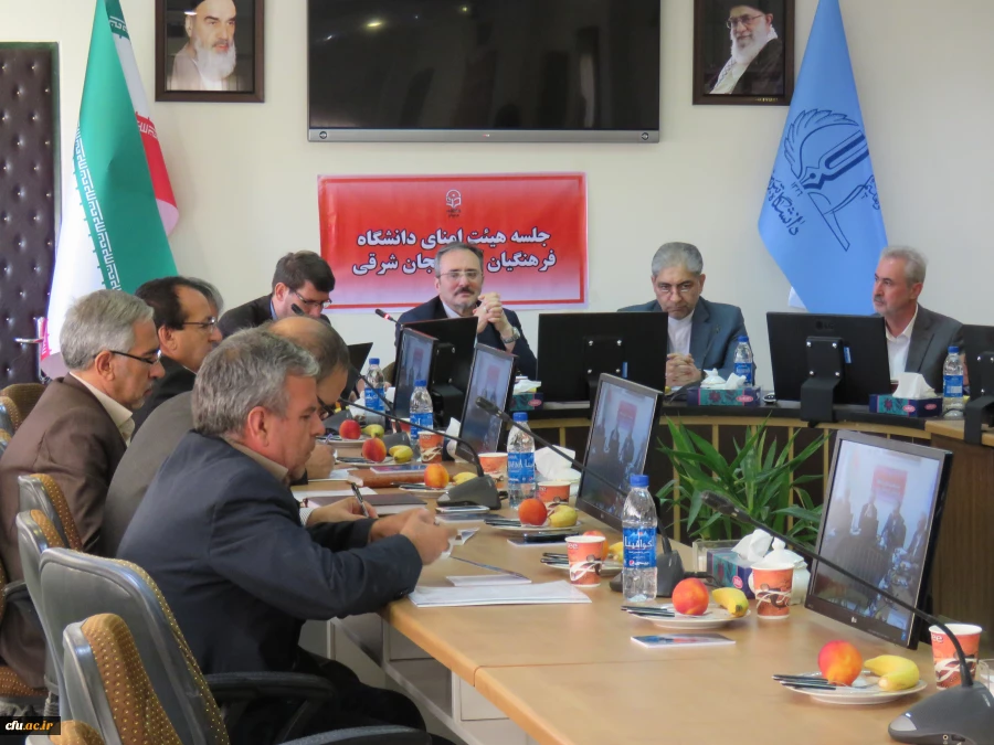 سرپرست دانشگاه در جشن فارغ التحصیلی دانشجو معلمان آذربایجان شرقی:

 معلم شدن خلقی دیگر و تولدی تازه است 16