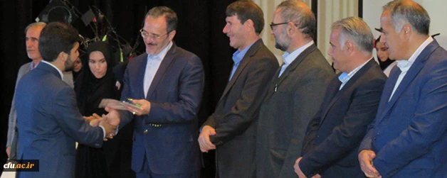 با حضور سرپرست دانشگاه فرهنگیان و  استاندار آذربایجان شرقی برگزار شد:

  جلسه هیئت امناء دانشگاه فرهنگیانِ آذربایجان شرقی 8