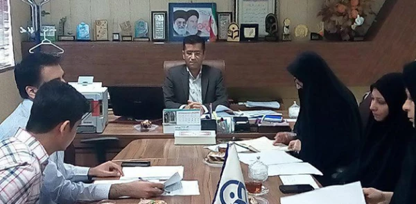 مدیر استانی  هرمزگان در نشست شورای پژوهشی مدیریت استانی عنوان کرد:

با انجام طرح های پژوهشی کارفرمایی، برگزاری همایش های علمی و حمایت از فعالیت های پژوهشی استادان در سال 96، شاخص های پژوهشی ارتقا می یابد
 3