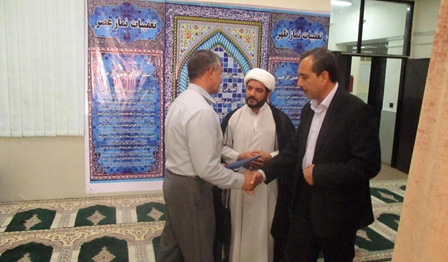 تقدیر از آزاده سرافراز دانشگاه فرهنگیان استان ایلام نورمحمد نوروزی 3