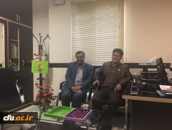 به مناسبت بزرگداشت روز پزشک انجام شد:

حضور صمیمانه همکاران سازمان مرکزی در اداره بهداشت 4