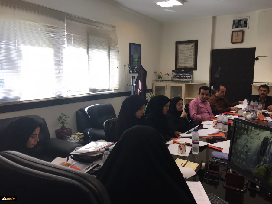 با حضور دکتر علی نژاد انجام شد:


جلسه بررسی طرح اندیشکده (اتاق فکر) 2