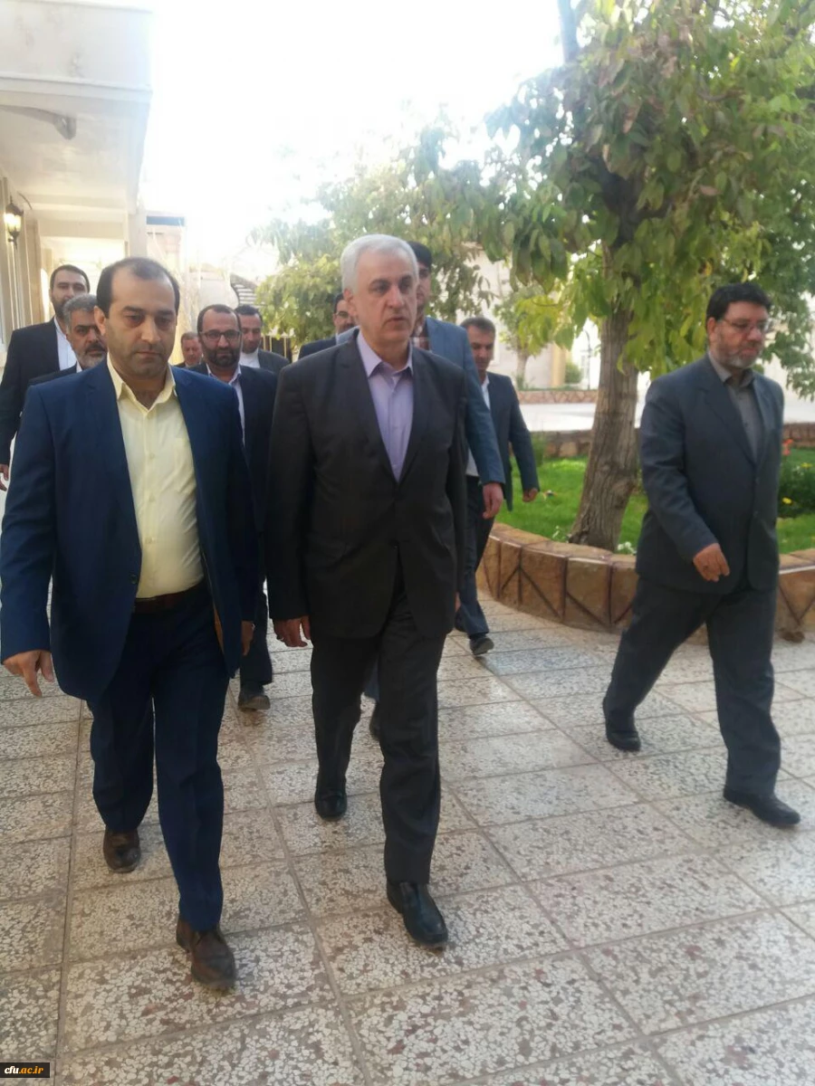 کارگاه های آموزشی آشنایی با شبکه های اجتماعی، گزارش خبری، شبهه شناسی و جنگ نرم

از برنامه های دومین روز نشست مسئولان حراست دانشگاه فرهنگیان 2