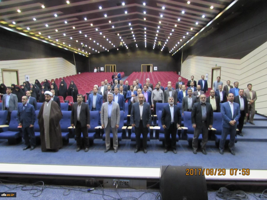 کارگاه های آموزشی آشنایی با شبکه های اجتماعی، گزارش خبری، شبهه شناسی و جنگ نرم

از برنامه های دومین روز نشست مسئولان حراست دانشگاه فرهنگیان 2