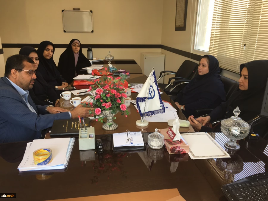 پیرو تفاهم نامه منعقد شده با وزارت بهداشت و درمان انجام گرفت:

جلسه هماهنگی با وزارت بهداشت و درمان به منظور بهره گیری از خدمات بهداشتی و درمانی 4