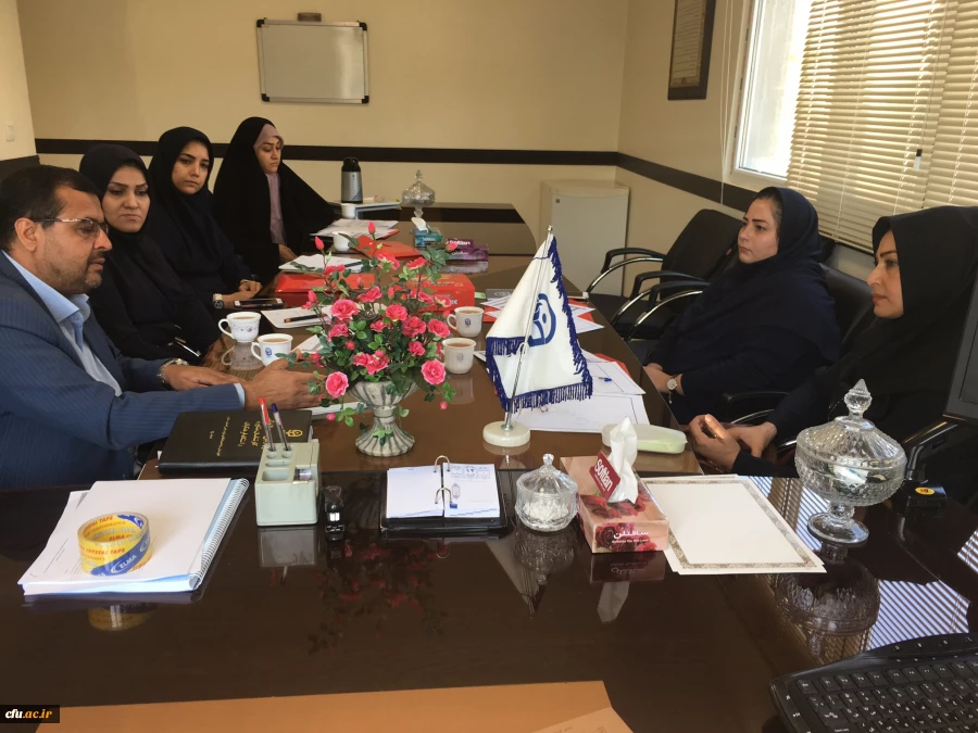 پیرو تفاهم نامه منعقد شده با وزارت بهداشت و درمان انجام گرفت:

جلسه هماهنگی با وزارت بهداشت و درمان به منظور بهره گیری از خدمات بهداشتی و درمانی 5