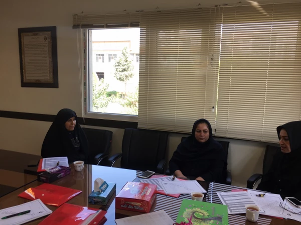 پیرو تفاهم نامه منعقد شده با وزارت بهداشت و درمان انجام گرفت:

جلسه هماهنگی با وزارت بهداشت و درمان به منظور بهره گیری از خدمات بهداشتی و درمانی 2