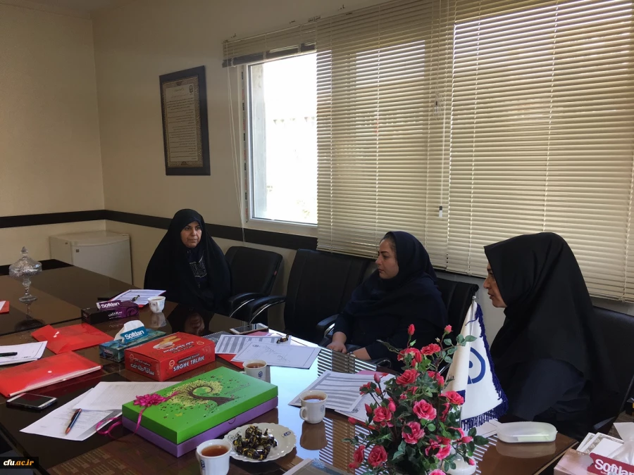 پیرو تفاهم نامه منعقد شده با وزارت بهداشت و درمان انجام گرفت:

جلسه هماهنگی با وزارت بهداشت و درمان به منظور بهره گیری از خدمات بهداشتی و درمانی 5