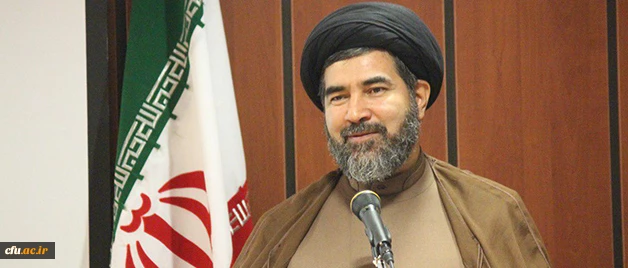 رییس مرکز هم اندیشی استادان و نخبگان دانشگاهی کشور:

هم اندیشی، حلقه واسط و محلی  برای خرد جمعی عالمان و اندیشمندان بعنوان پشتوانه اعمال و عملیات مدیران 4