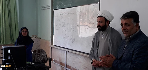 دکتر بیگی مسئول دفتر نهاد نمایندگی ولی فقیه در دانشگاه فرهنگیان آذربایجان غربی عنوان کرد:

معلمی عشق و هنر است ، افرادی مانند شهید حججی ها و فهمیده ها در کلاس های شما آموزش می بینند
 5