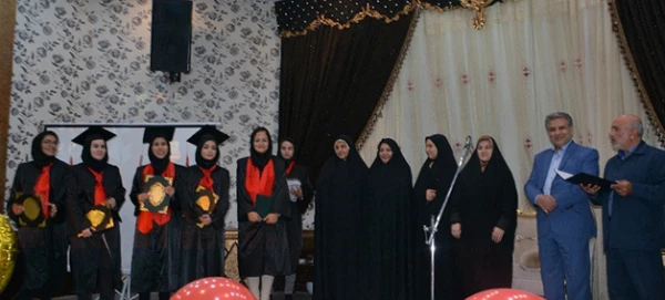 آیین­ دانش­ آموختگی دانشجویان ورودی 1392پردیس زینبیه پیشوا 4