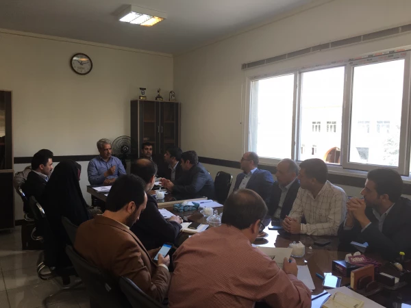 با حضور نمایندگان و مسؤولان ستاد و صف برگزار گردید:

دومین نشست مشترک اعضای کارگروه های "سیستم جامع اتوماسیون تغذیه" و "گیت تردد" 6