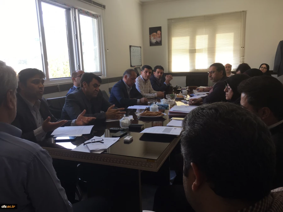 با حضور نمایندگان و مسؤولان ستاد و صف برگزار گردید:

دومین نشست مشترک اعضای کارگروه های "سیستم جامع اتوماسیون تغذیه" و "گیت تردد" 7