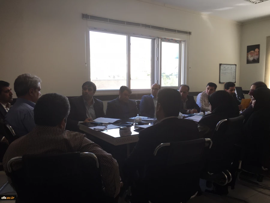 با حضور نمایندگان و مسؤولان ستاد و صف برگزار گردید:

دومین نشست مشترک اعضای کارگروه های "سیستم جامع اتوماسیون تغذیه" و "گیت تردد" 9