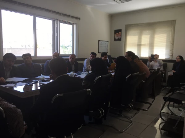 با حضور نمایندگان و مسؤولان ستاد و صف برگزار گردید:

دومین نشست مشترک اعضای کارگروه های "سیستم جامع اتوماسیون تغذیه" و "گیت تردد" 10