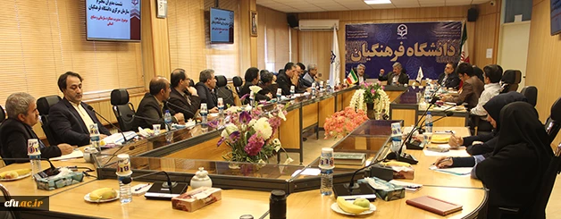 سرپرست دانشگاه در نشست ارزیابی برنامه عملکرد سال 96 عنوان کرد:

برنامه محوری از لوازم پایه و بنیادی رسیدن به چشم انداز است 7