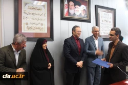 دکتر مهرمحمدی در جلسه انعقاد تفاهم نامه بین دانشگاه فرهنگیان و فدراسیون ورزش همگانی و تقدیر از دست اندرکاران المپیاد ورزشی:

به جشنواره ها و المپیادها، به عنوان متن و بخشی از برنامه نگاه کنیم 8