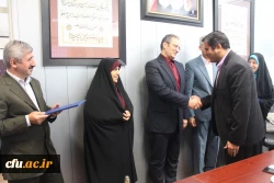 دکتر مهرمحمدی در جلسه انعقاد تفاهم نامه بین دانشگاه فرهنگیان و فدراسیون ورزش همگانی و تقدیر از دست اندرکاران المپیاد ورزشی:

به جشنواره ها و المپیادها، به عنوان متن و بخشی از برنامه نگاه کنیم 15