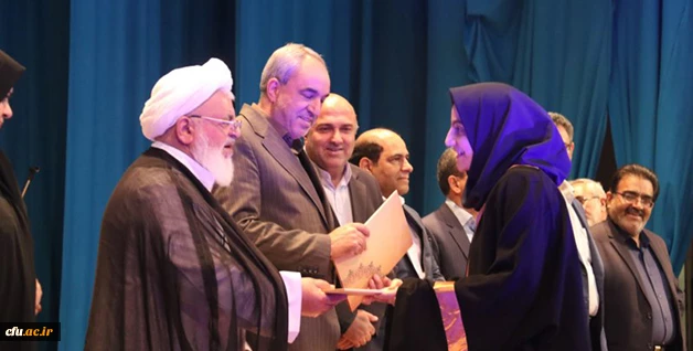 آیت الله ناصری در جشن دانش آموختگی دانشجومعلمان ورودی 92 پردیس های استانی یزد:

در حرفه معلمی احساس مسئولیت کنید چون پیش خدا پاسخگو خواهید بود
 4