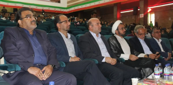 آیت الله ناصری در جشن دانش آموختگی دانشجومعلمان ورودی 92 پردیس های استانی یزد:

در حرفه معلمی احساس مسئولیت کنید چون پیش خدا پاسخگو خواهید بود
 10