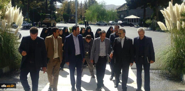 استاندار خراسان رضوی با حضور در پردیس شهید هاشمی نژاد آغاز سال تحصیلی ۹۶-۹۷ را تبریک گفت
 2