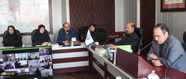 سرپرست دانشگاه فرهنگیان در نشست بررسی شیوه نامه سال تحصیلی جدید:

محیط های آموزشی و یادگیری باید بیش از پیش با ارزش های حسینی در بعد معرفتی آن آمیخته شوند 4