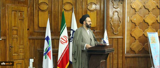 حجت الاسلام و المسلمین دادگر در جمع دانشجومعلمان فعال بسیج دانشجویی دانشگاه فرهنگیان:

آغاز محرم حسینی و هفته دفاع مقدس ظرفیتی ارزشمند برای تبیین ابعاد قیام و حماسه امام حسین(ع) بعنوان شهید الگوی راه اسلام و انسانیت است 2