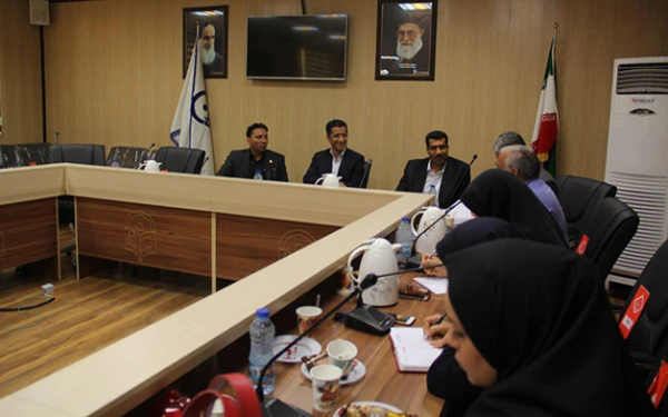 در راستای اجرایی کردن تفاهم نامه همکاری و تکمیل کارنامه سلامت دانشجویان انجام شد:
نشست مشترک دانشگاه علوم پزشکی بندرعباس و دانشگاه فرهنگیان هرمزگان 
 3