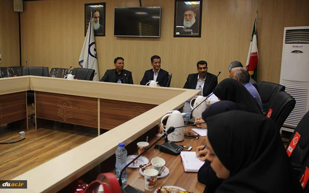 در راستای اجرایی کردن تفاهم نامه همکاری و تکمیل کارنامه سلامت دانشجویان انجام شد:
نشست مشترک دانشگاه علوم پزشکی بندرعباس و دانشگاه فرهنگیان هرمزگان 
 3