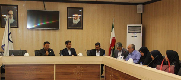 در راستای اجرایی کردن تفاهم نامه همکاری و تکمیل کارنامه سلامت دانشجویان انجام شد:
نشست مشترک دانشگاه علوم پزشکی بندرعباس و دانشگاه فرهنگیان هرمزگان 
 4