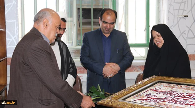 آیین تکریم و معارفه معاونان پردیس فاطمه الزهرا(س) یزد برگزار شد 3