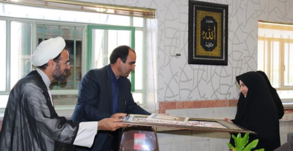 آیین تکریم و معارفه معاونان پردیس فاطمه الزهرا(س) یزد برگزار شد 4