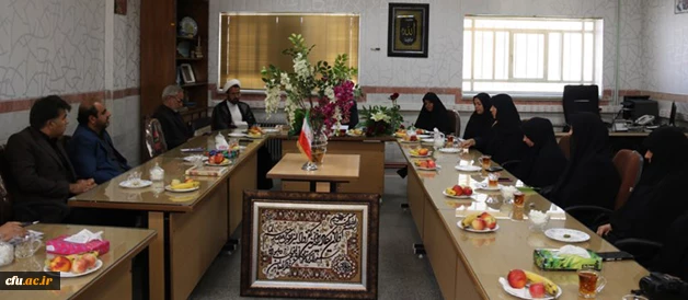 آیین تکریم و معارفه معاونان پردیس فاطمه الزهرا(س) یزد برگزار شد 8